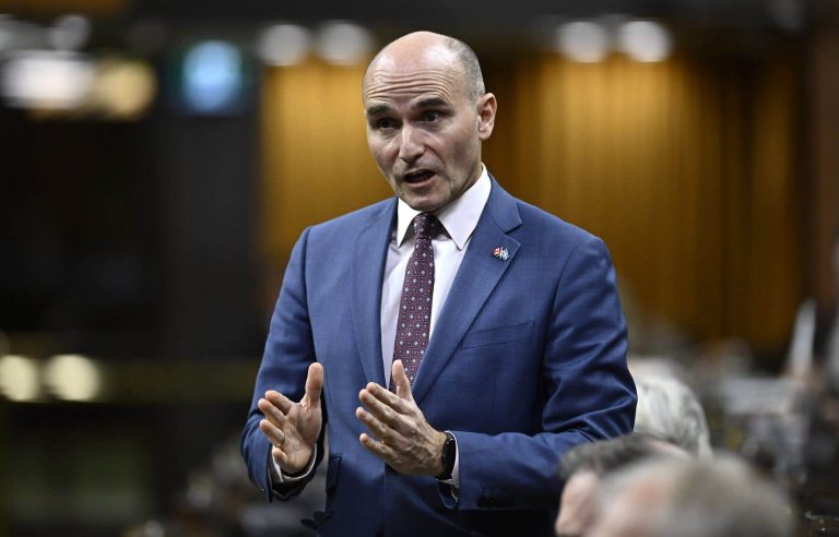 Duclos launches into defense of Ottawa deficit