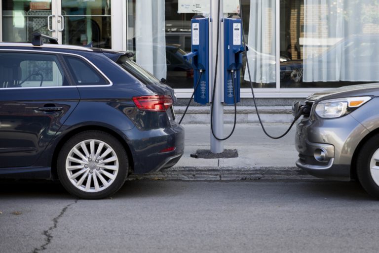 Electric vehicle charging in Quebec |  Towards billing by kilowatt hour rather than duration on public terminals