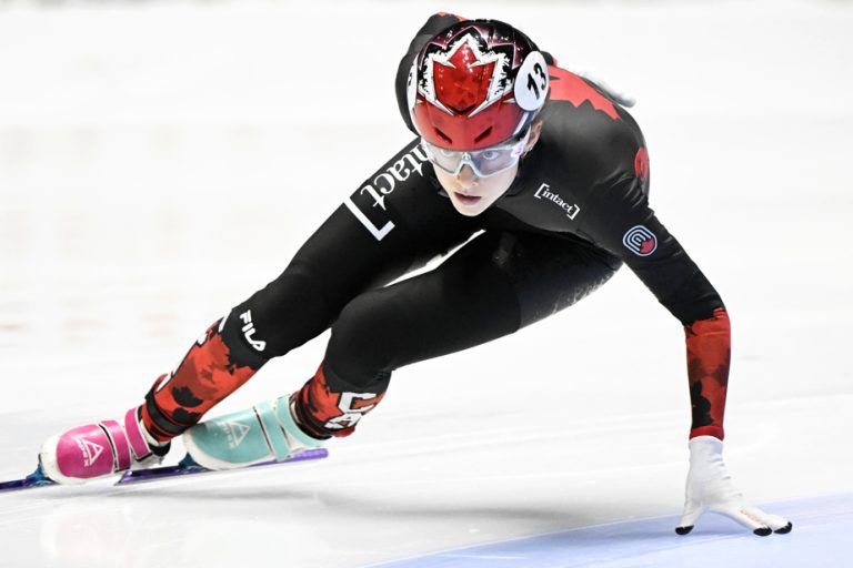 Four Continents Championships |  Short track speed skaters at Place Bell