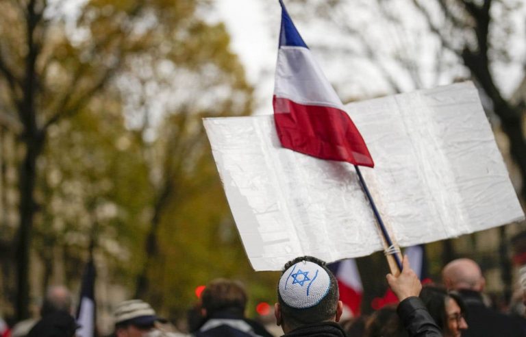 Frictions between the Jewish and Muslim communities in France