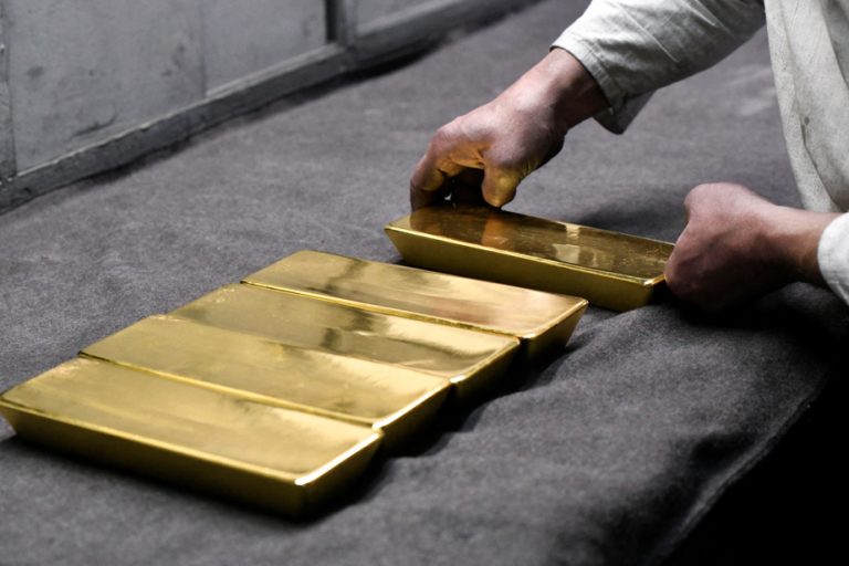 Gold on the rise, at its highest since early May