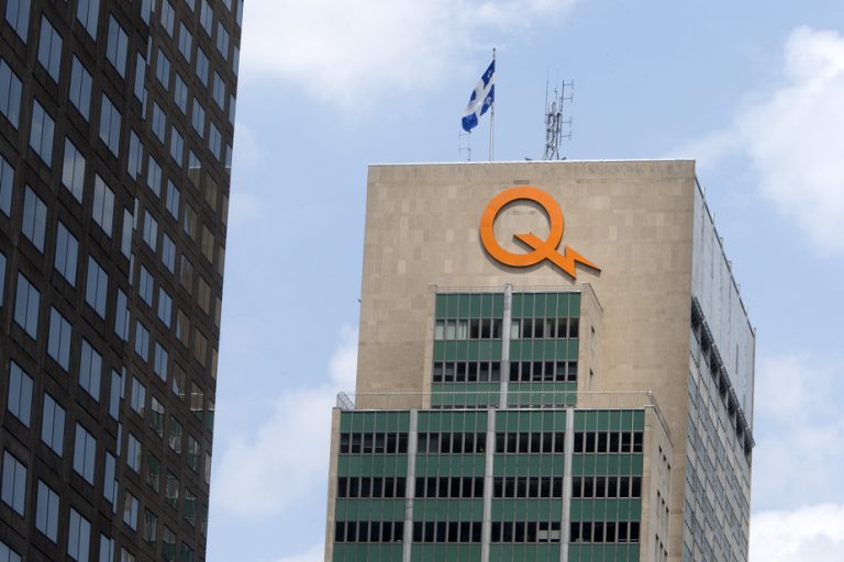 Hydro-Québec profits fall by 500 million