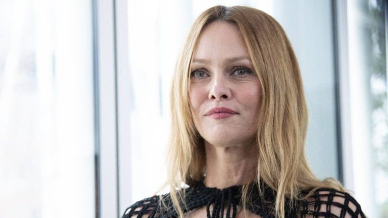 “I would like to be like Mick Jagger at 80 but…”, Vanessa Paradis refuses to quit smoking and explains why