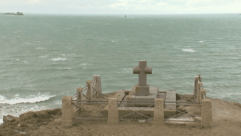 Ille-et-Vilaine: Chateaubriand’s tomb threatened by erosion