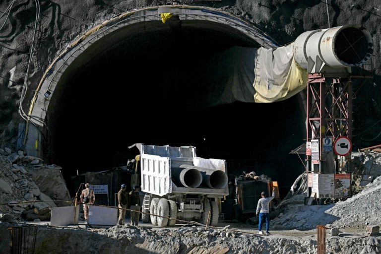 India |  A camera for the 41 workers stuck in a collapsed tunnel