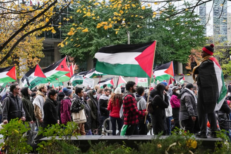 Israel and Hamas at war |  Protesters march across Canada in support of the people of Gaza