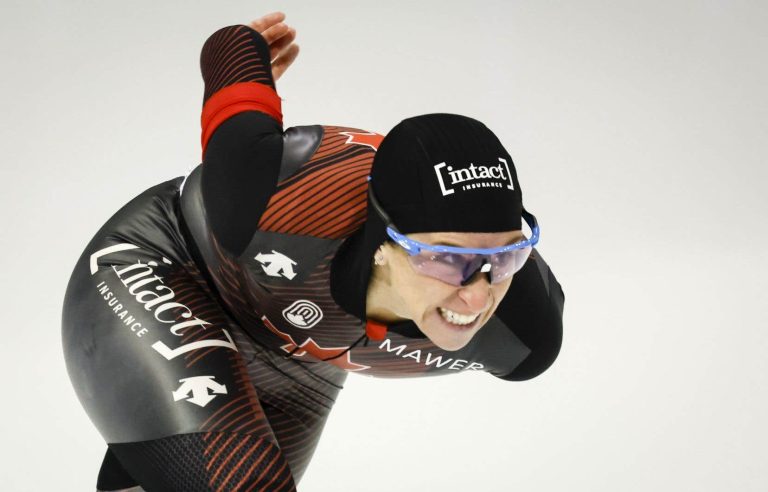 Ivanie Blondin kicks off season with mass start gold in long track speed skating