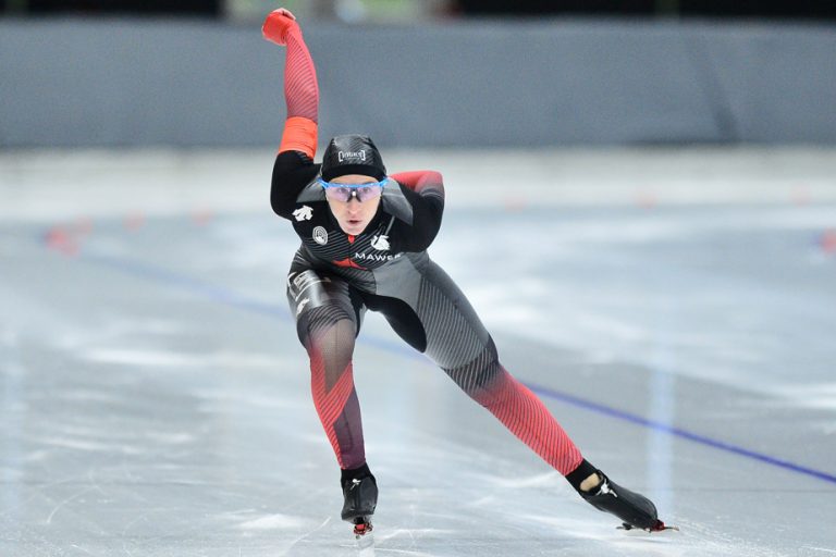 Long track speed skating |  Canadians win silver in team sprint