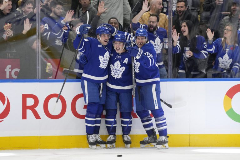 Monday in the NHL |  The Maple Leafs have the upper hand over the Lightning in overtime