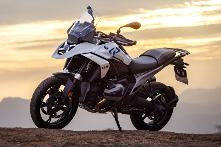 Motorcycle — BMW R 1300 GS 2024 |  BMW rethinks its sacred monster from A to Z