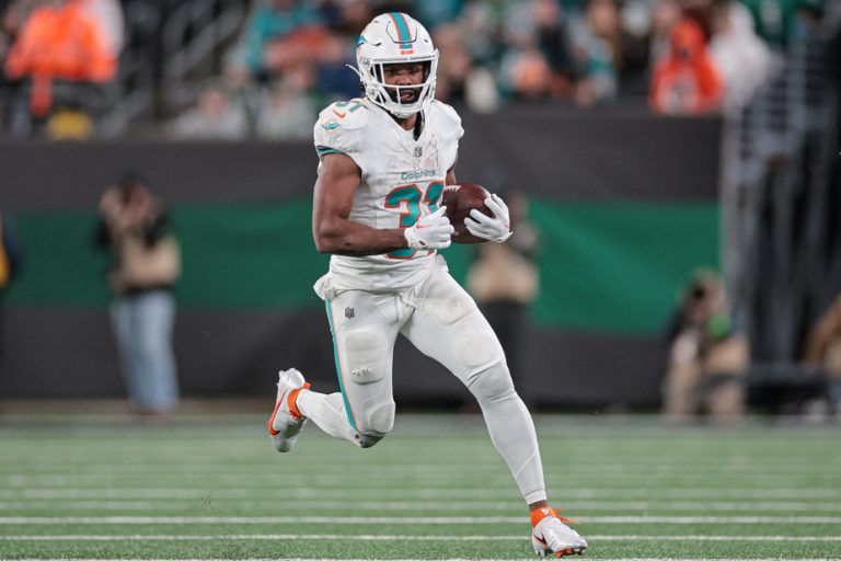 NFL |  Dolphins crush Jets 34-13