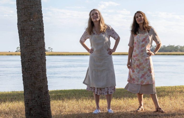 Natalie Portman and Julianne Moore engage in a disturbing but fascinating pas de deux in “May December”