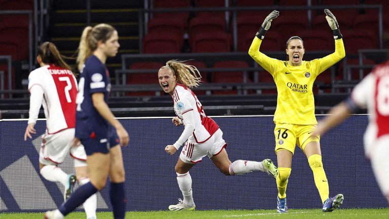 PSG falls on the pitch at Ajax Amsterdam