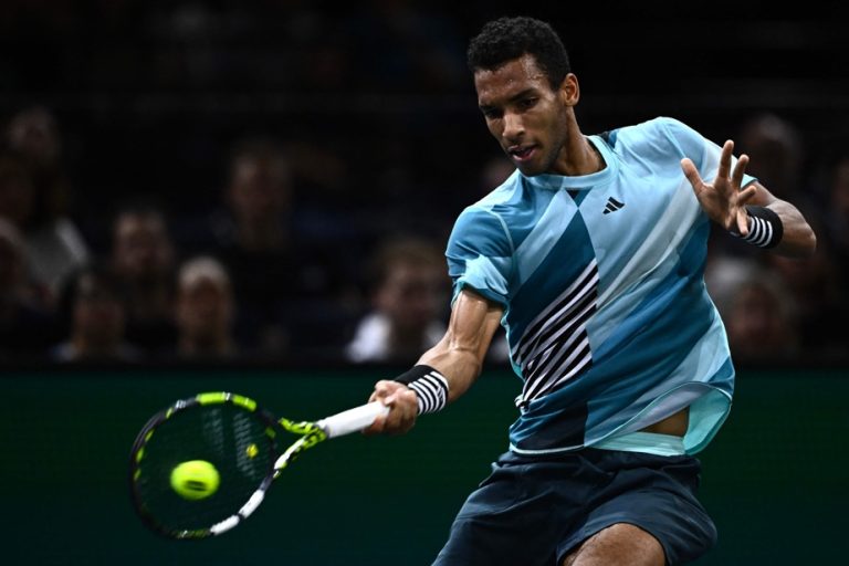 Paris Masters |  Félix Auger-Aliassime bows to Stefanos Tsitsipas