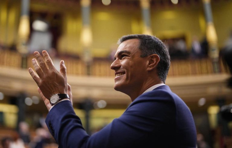 Pedro Sánchez reappointed as head of a divided Spain