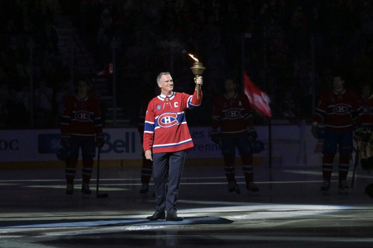 Pierre Turgeon honored at the Bell Center |  “Elizabeth is part of all this…”