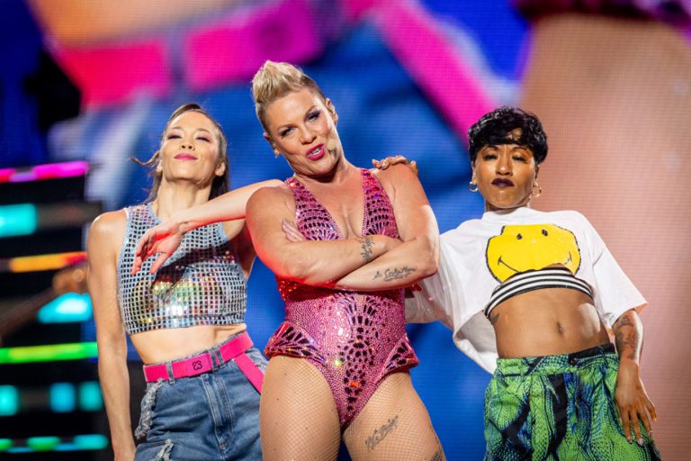 P!nk at the Bell Center |  Pink magic