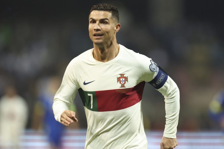 Promoting Binance Non-Fungible Tokens |  Cristiano Ronaldo sued for 1 billion