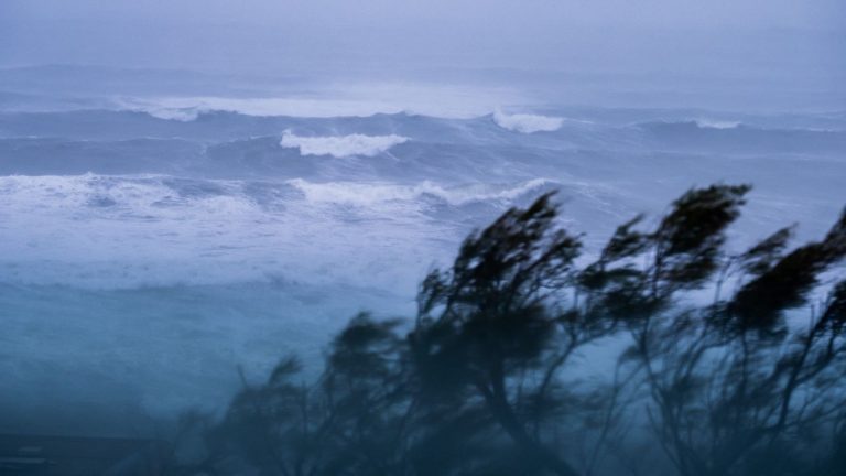 Storm Domingos approaches France, Météo-France expects gusts of up to 130 km/h overnight