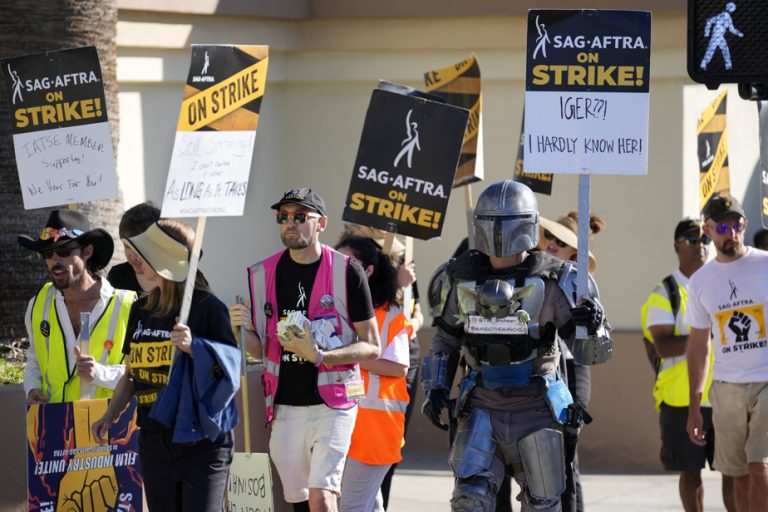 Strike in Hollywood |  Actors dissatisfied with the “latest” offer from the studios