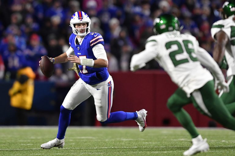 Sunday in the NFL |  Allen throws three touchdown passes as Bills crush Jets 32-6