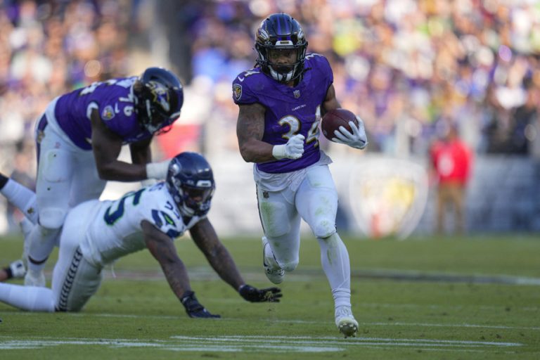 Sunday in the NFL |  The Ravens manhandle the Seahawks in Baltimore