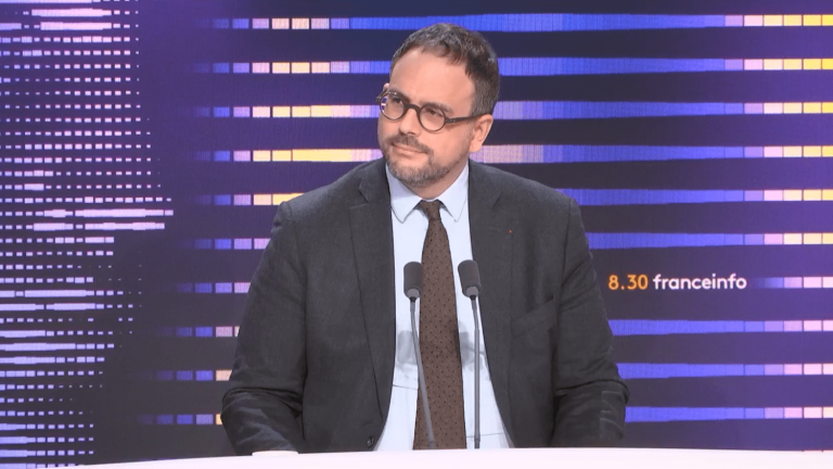 Suppression of the AME, march against anti-Semitism… Aurélien Rousseau’s “8h30 franceinfo”