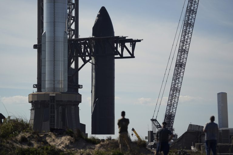 Takeoff of the Starship rocket designed by SpaceX postponed until Saturday