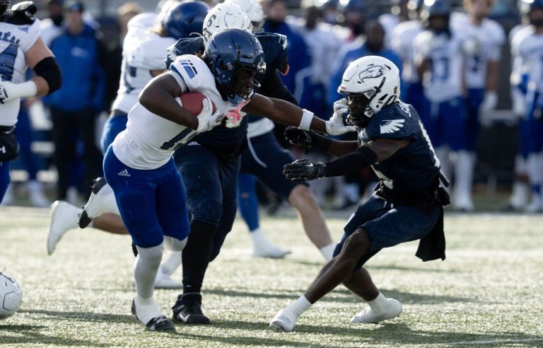 The University of Montreal Carabins win the Vanier Cup