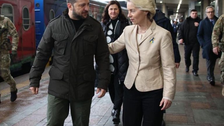 Ursula Von der Leyen visits Kiev to discuss EU enlargement