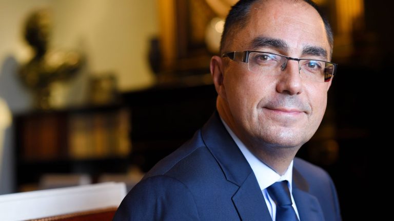 after the Court of Appeal, the Court of Cassation confirms the indictment of the former president of the Louvre Jean-Luc Martinez