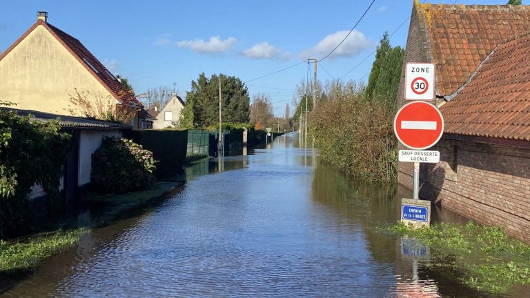 after the floods, “certain clubs lost everything”, estimates a football district president