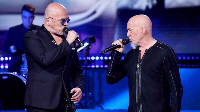 even weakened, he wanted to offer a nice gift to his best friend, Pascal Obispo