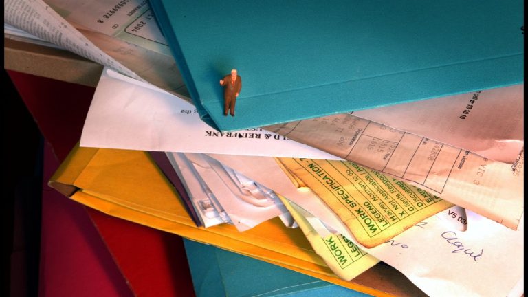 faced with the exasperation of bosses, the government wants to fight against excess paperwork