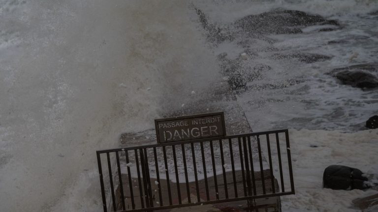 gusts of 150 km/h already recorded Wednesday evening in Brittany