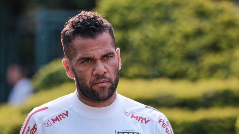 nine years in prison required for Brazilian footballer Dani Alves, accused of rape