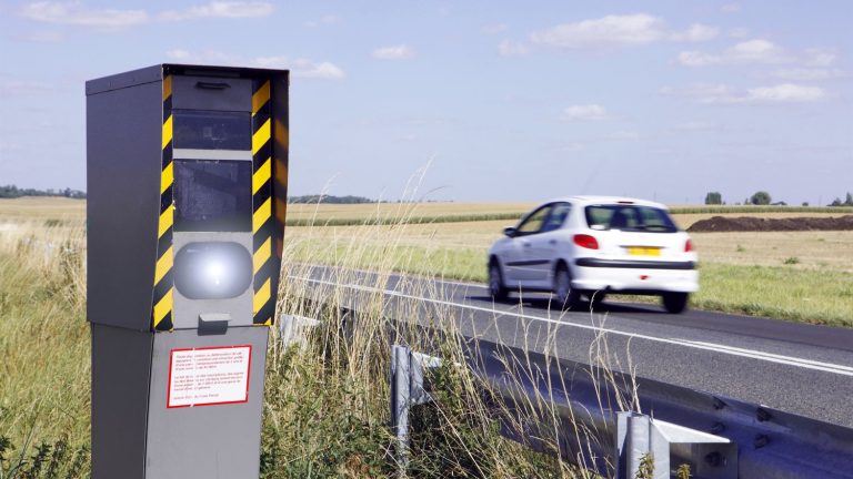 poorly calibrated radars flash nearly 10,000 motorists by mistake