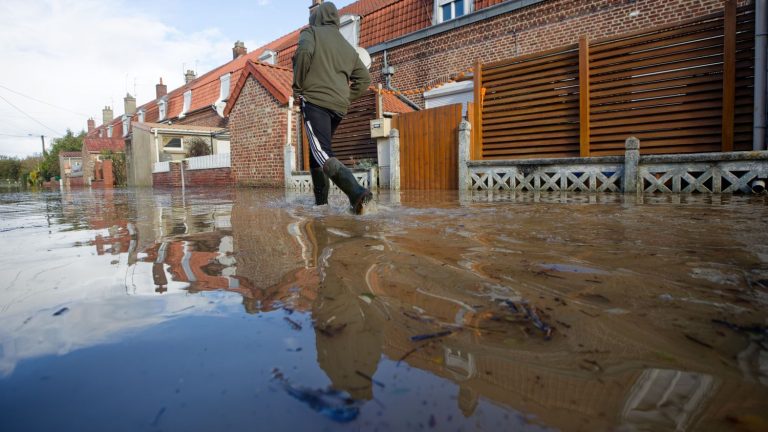 storing flood water for drought is “extremely complex”, according to hydrogeologist Alain Dupuy