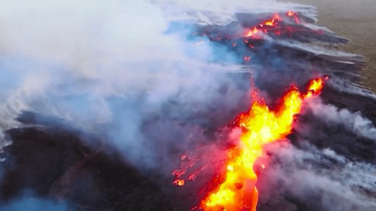 the state of emergency declared after the worrying awakening of a volcano