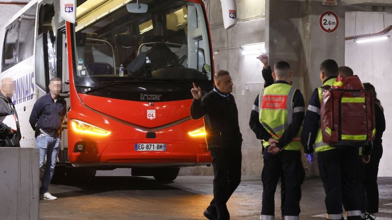 the supporter who threw a stone at a Lyon bus receives a four-month suspended prison sentence