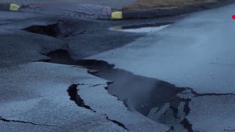 threatened by volcanic eruption, Grindavik, the ghost town