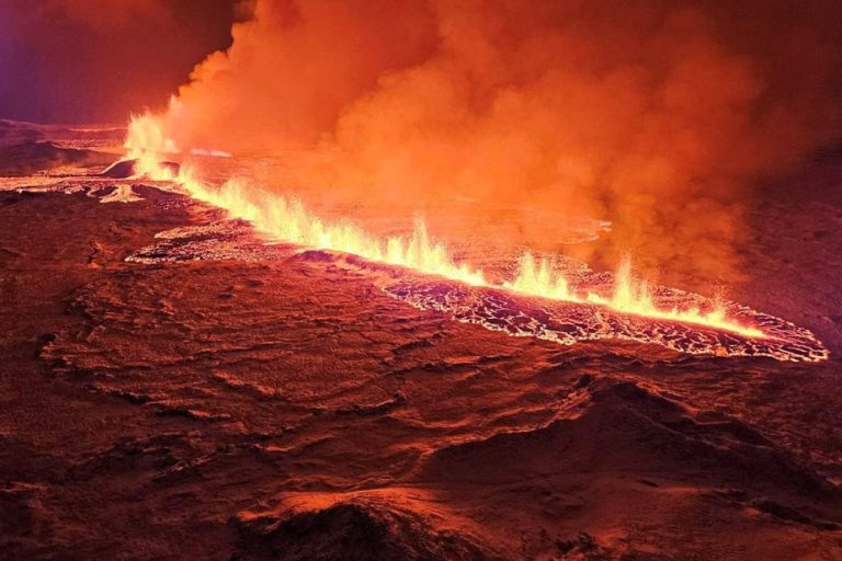 New volcanic eruption in Iceland