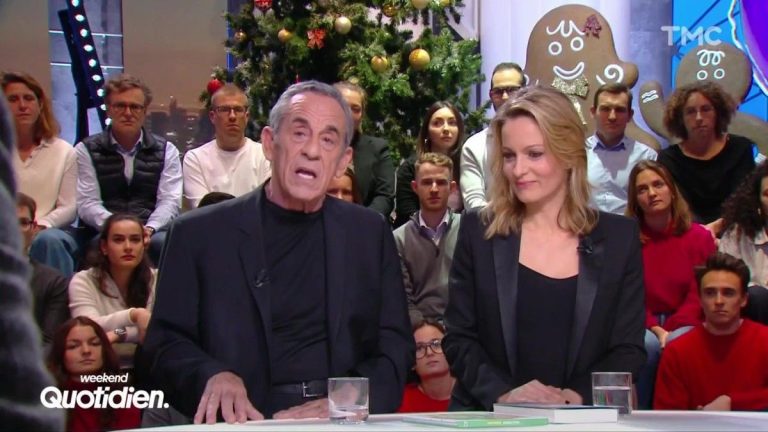 Audrey Crespo-Mara “kicks Thierry Ardisson under the table” to silence him in “Quotidien”