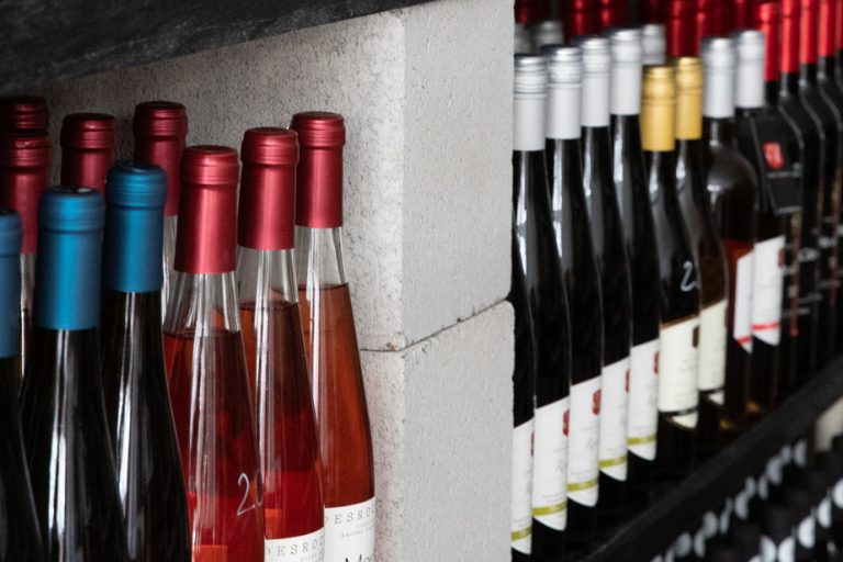 Bottles sold in grocery stores |  Quebec winegrowers now pay 40% to the SAQ