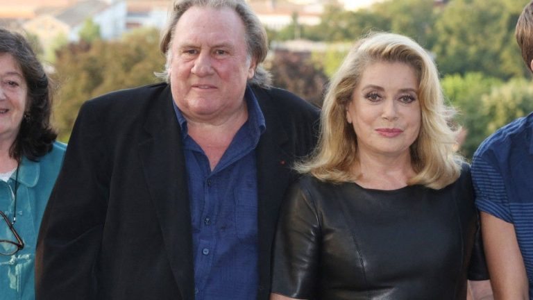 Catherine Deneuve and Alain Chabat would have refused to give him their support at the last moment