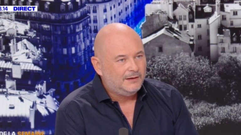 Cauet “in pieces” reveals that he cries every evening on the shoulder of Nathalie Dartois, his partner