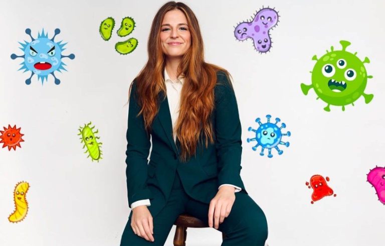 Chloé Savard proves that microbiology is “cool”!