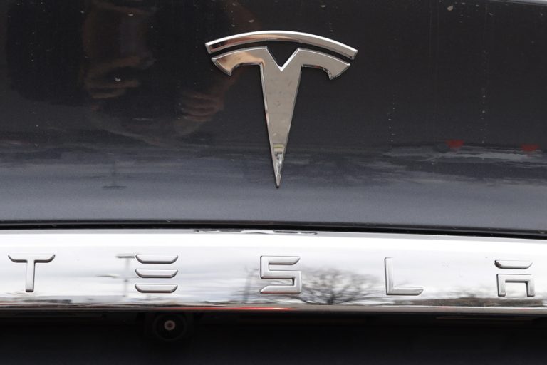 Faulty driving assistance system |  Recall of more than 2 million Tesla vehicles