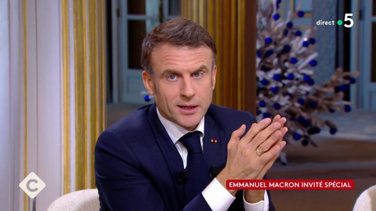 Emmanuel Macron announces that he will not withdraw the Legion of Honor from the actor without a legal conviction