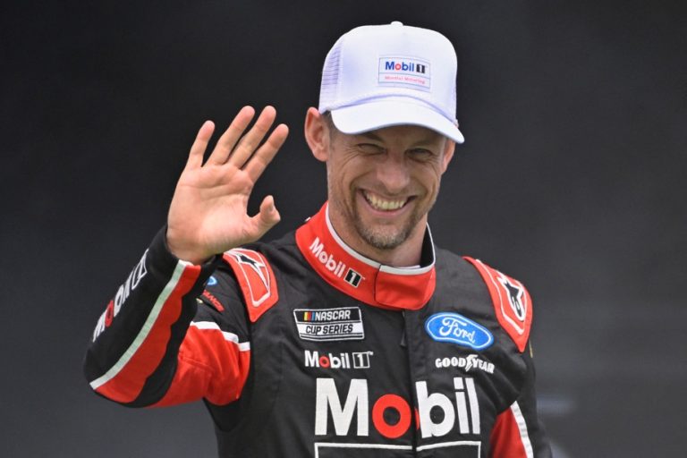 Former F1 world champion |  Jenson Button in auto endurance in 2024